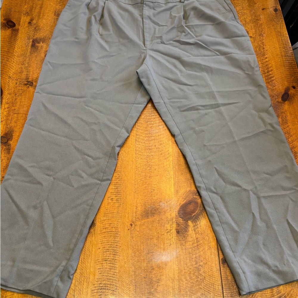 Men’s Grey Mr.Leggs Pleated Pants